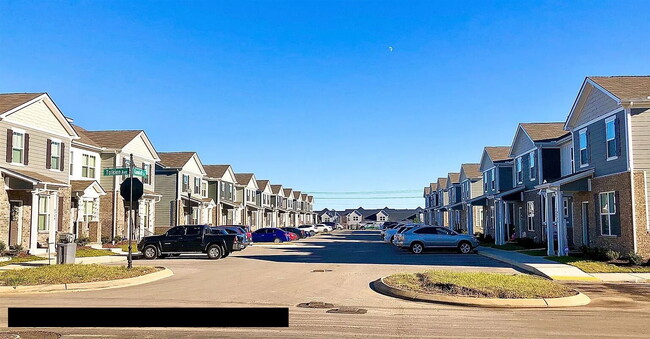 Building Photo - 1621 Tolkien Ave