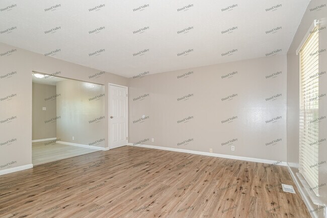 Foto del edificio - 2465 Stoney End Ct