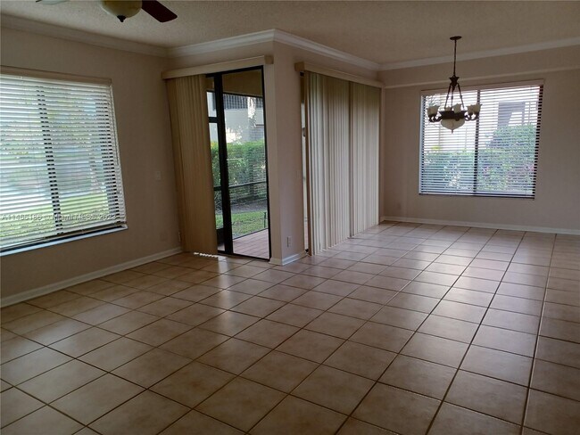 Foto del edificio - 10531 NW 10th Ct