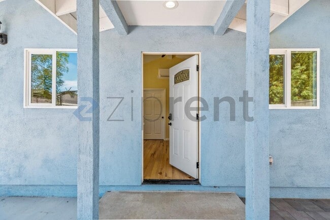 Foto del edificio - 732 W Edmundson Ave