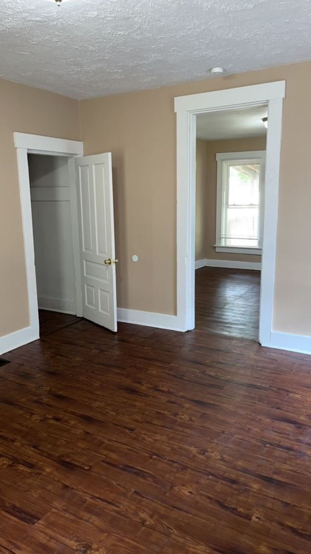 Building Photo - 114 Moore St 3BR/1BA (Middletown)