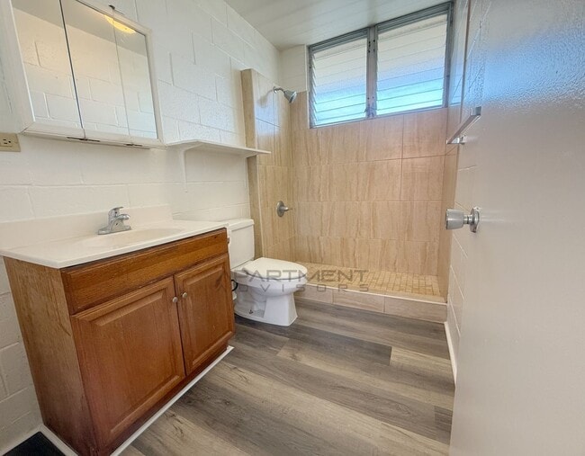 Building Photo - 1408 Liliha St