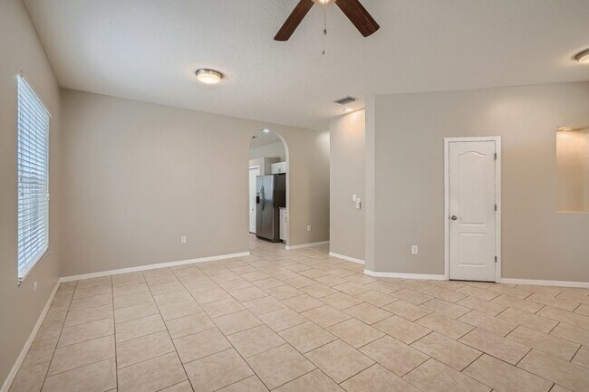 Foto del edificio - 6821 Monarch Park Drive