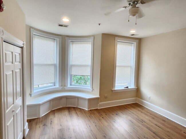 Foto del edificio - 30 E 25th St