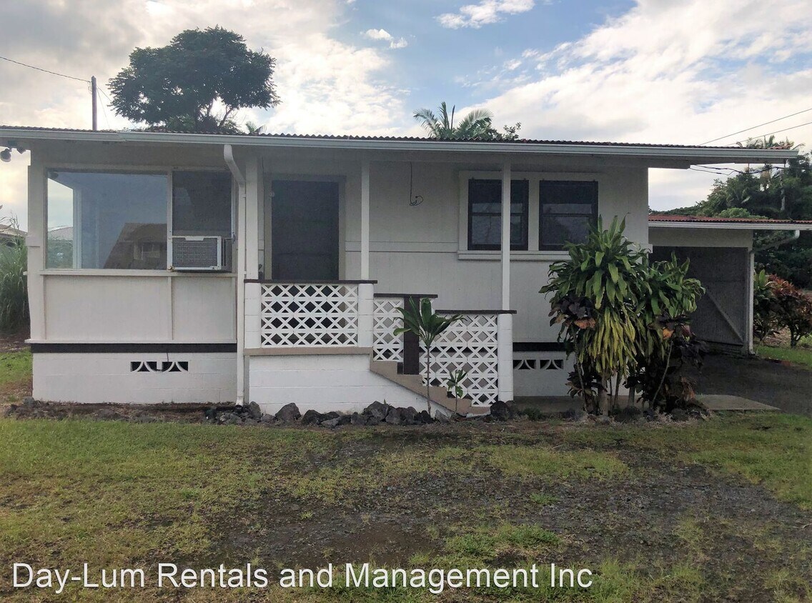 2 br, 1 bath House 2450 Kinoole Street House Rental in Hilo, HI