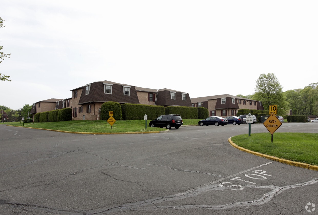 Woods Edge Townhouses Lansdale, PA