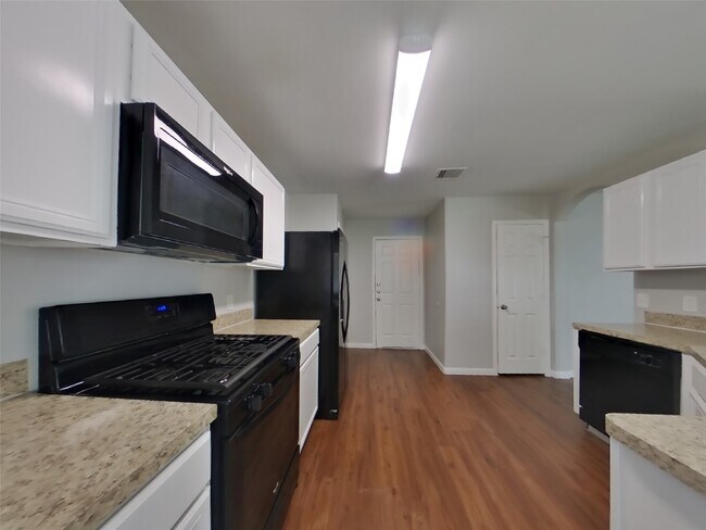 Foto del edificio - 21414 Jamals Way