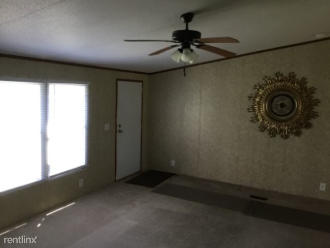 Building Photo - 3 br, 2 bath Mobile Home - 516 Cedar Knoll