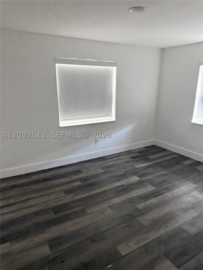 Foto del edificio - 1864 NW 88th St