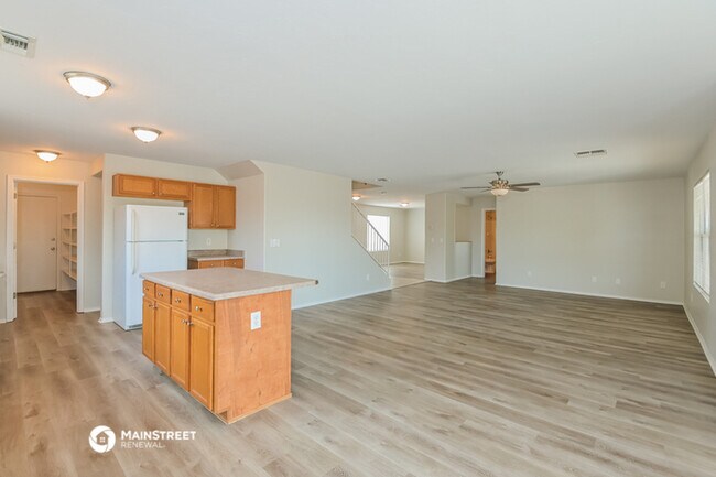 Foto del edificio - 5090 E Butterweed Dr