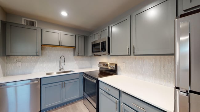 Building Photo - 4400 San Jacinto St