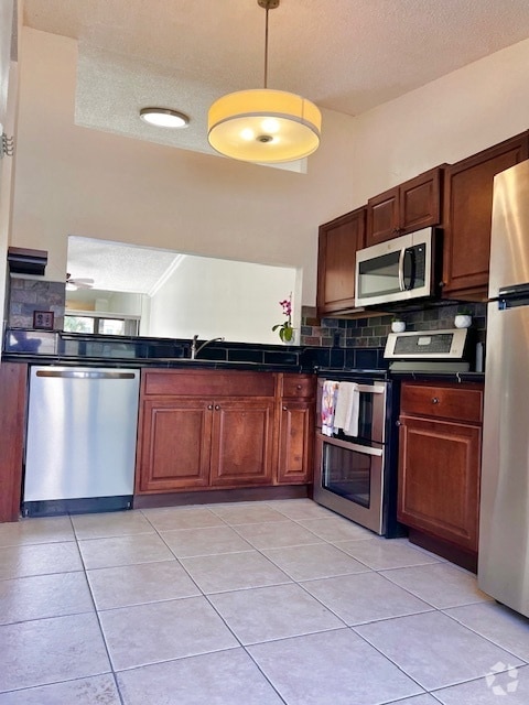 Building Photo - 10323 Boca Bend W