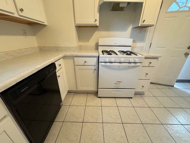 Building Photo - Available August 1, 2026; Lease ends July 27, 2027