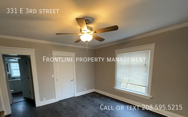 Foto del edificio - 331 E 3rd St