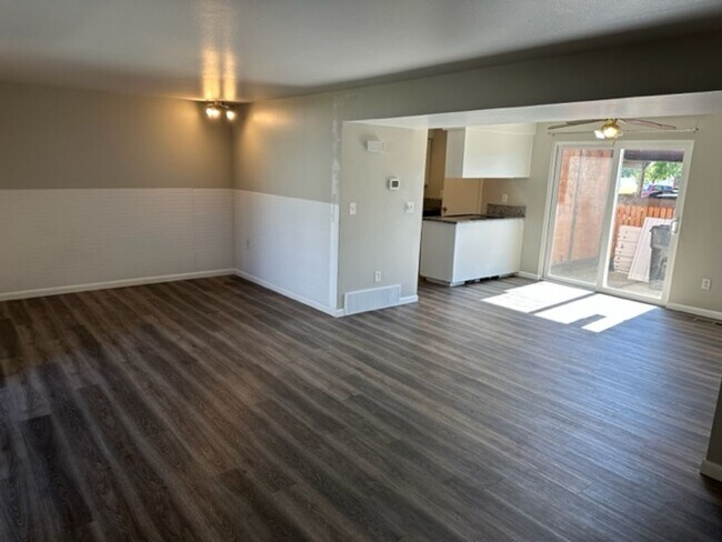 Foto del edificio - South Ogden town home