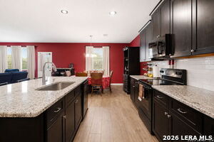 Building Photo - 533 Sentry Valley St