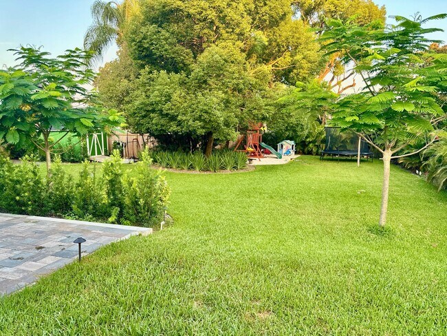 Foto del edificio - 920 S Mills Ave