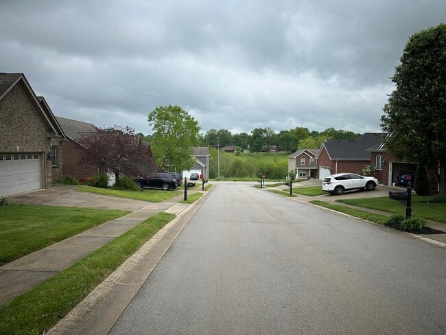 Building Photo - 106 Wisteria Ln