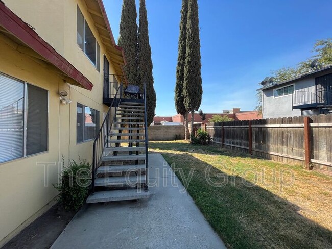 Building Photo - 81 E Hazelwood Dr