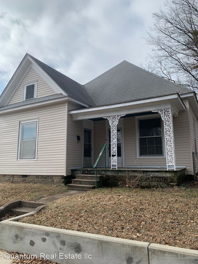 Foto principal - 3 br, 1 bath House - 604 S. 17th St