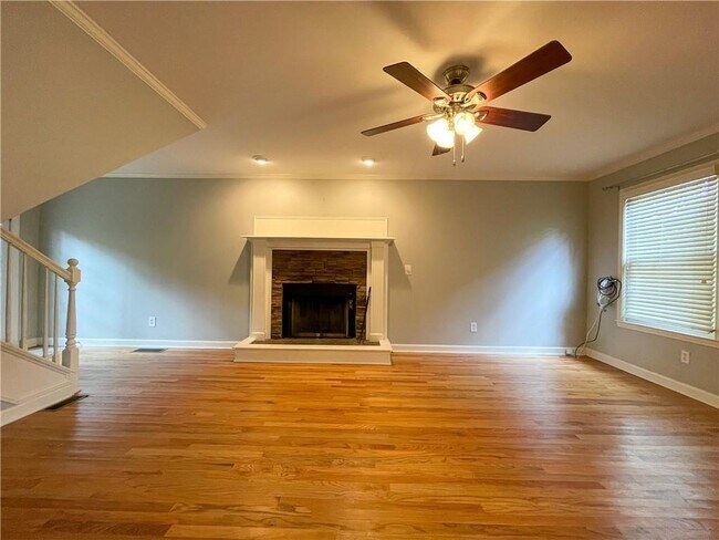 Building Photo - 2280 Briarwood Hills Dr NE