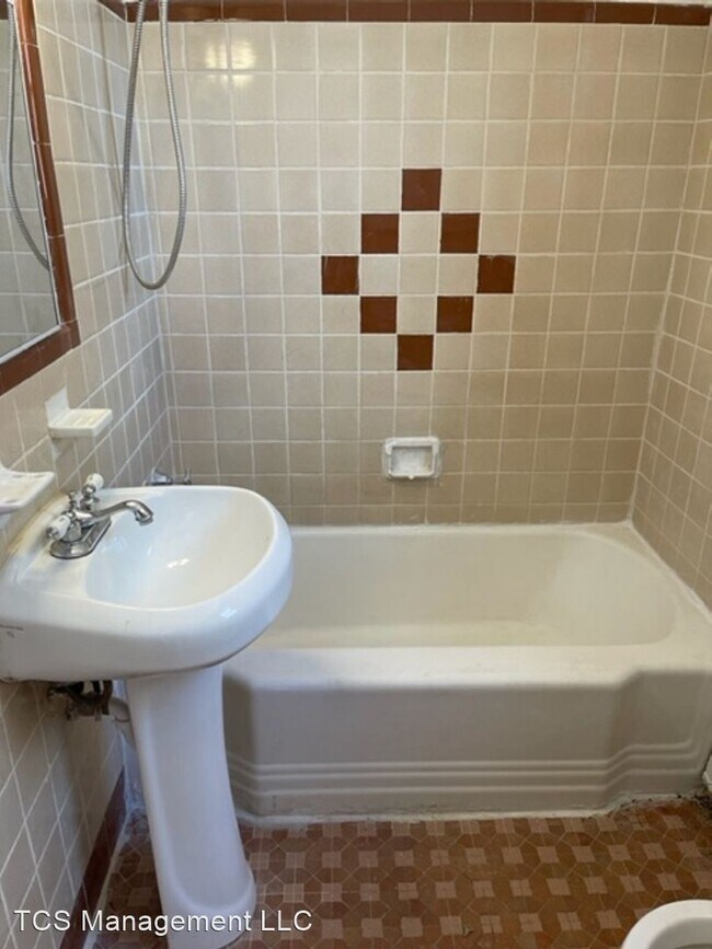 Building Photo - 1 br, 1 bath House - 5016 Griscom St #E