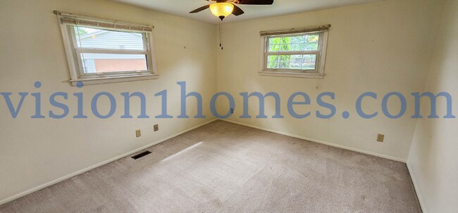 Foto del edificio - 2965 W Market St