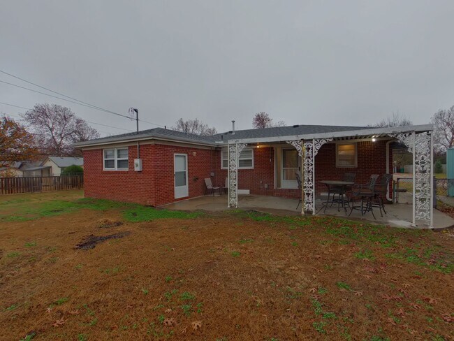 Foto del edificio - 3534 W 11th St N