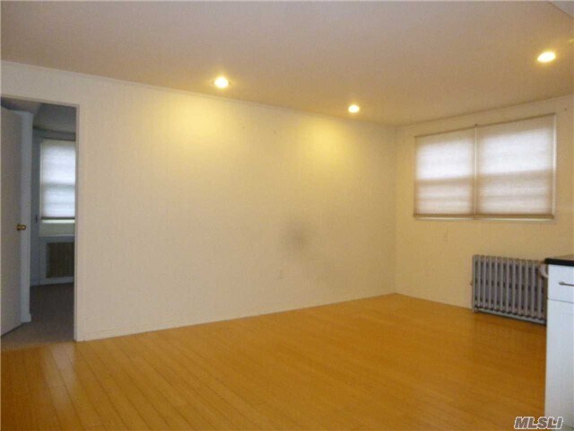 Building Photo - 210 Pond Ln