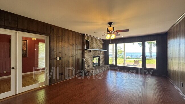 Foto del edificio - 734 Myrtle Ave