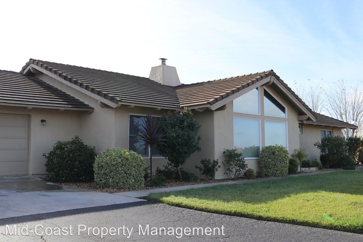 Primary Photo - 4 br, 2 bath House - 7810 Airport Road