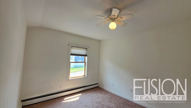 Foto del edificio - 446 Colchester Ave