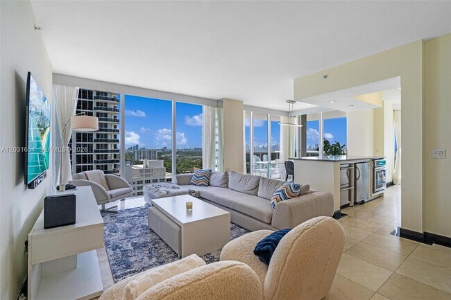 Foto del edificio - 4779 Collins Ave