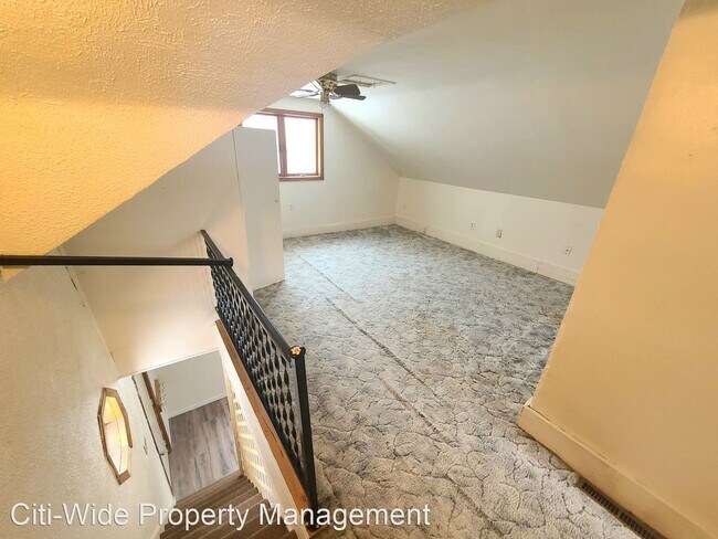 Foto del edificio - 3 br, 1 bath House - 900 8th St NE
