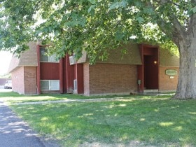 Primary Photo - 632 N Main St