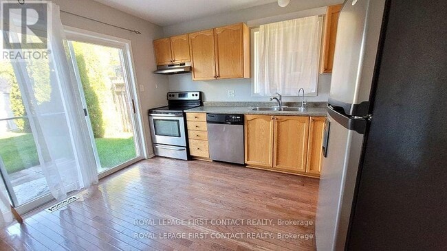 Building Photo - 112 Nathan Crescent