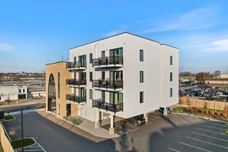 Building Photo - 245 Hermitage Ave