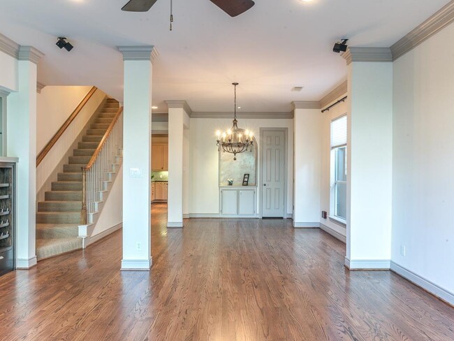 Foto del edificio - 2438 Sheridan St