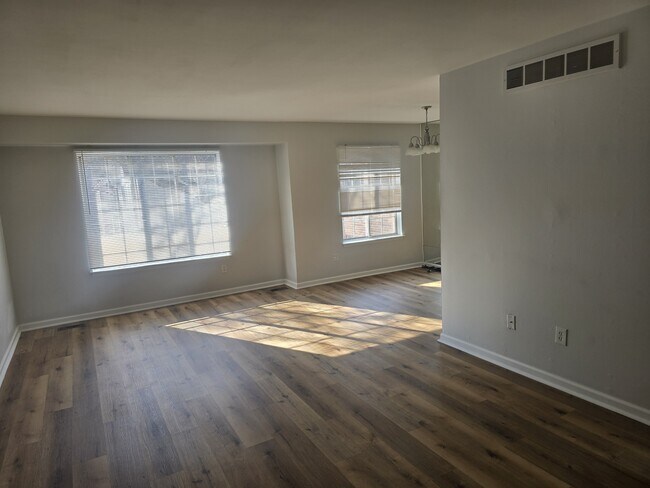 Foto del edificio - 30268 Southfield Rd