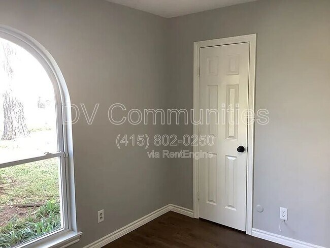 Foto del edificio - 20607 Nannette Ln