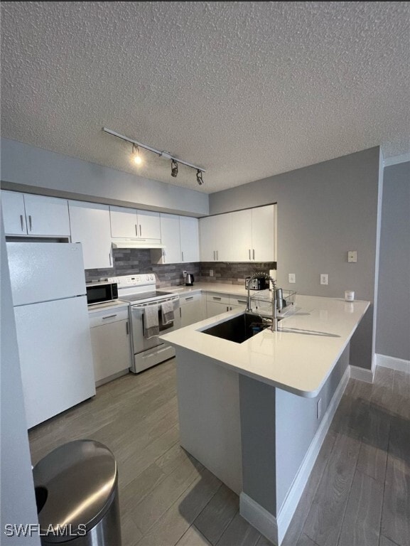 Building Photo - 8735 River Homes Lane