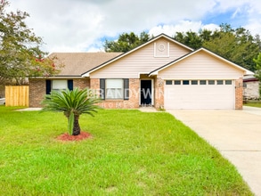 Building Photo - 11580 Coral Ridge Ave