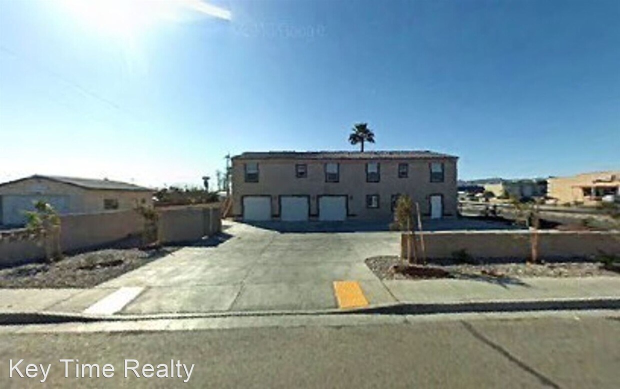 Primary Photo - 2035-3 Coronado Dr