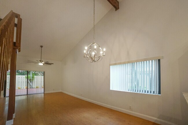 Foto del edificio - 1400 NW 9th Ave