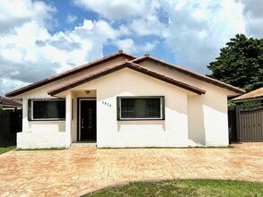 Building Photo - 2514 SW 138th Ave