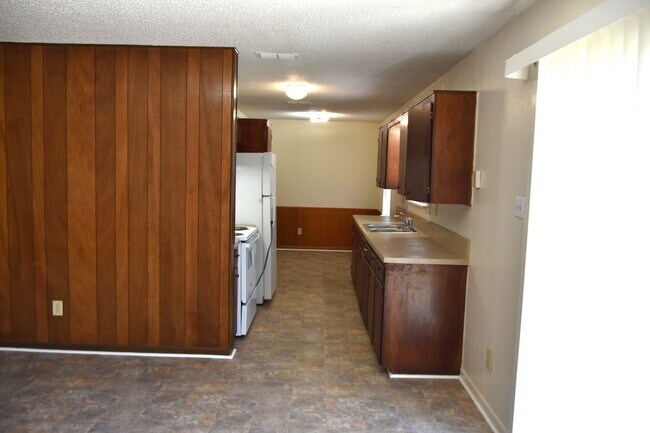 Foto del edificio - Copperas Cove - 3 Bed/2 Bath/2 Car Garage