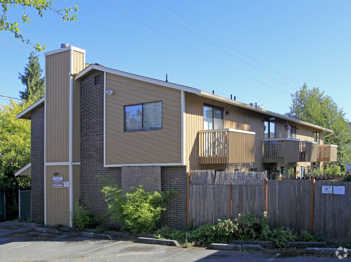 Building Photo - 8411-8419 8th Ave W
