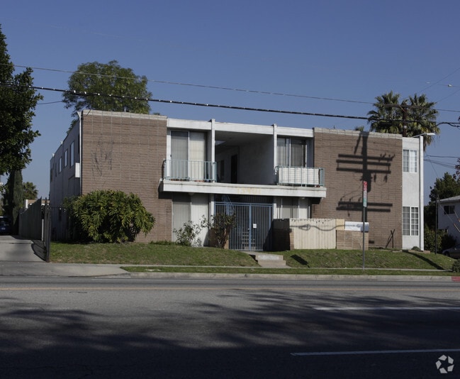 Building Photo - Victory Varna