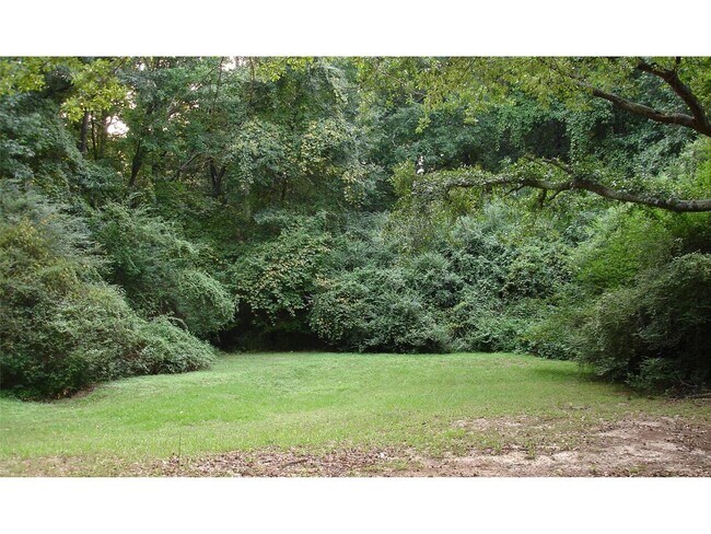 Building Photo - 110 Meadowbrook Ct