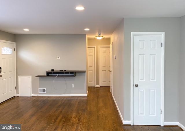 Building Photo - 7213 Nimitz Dr